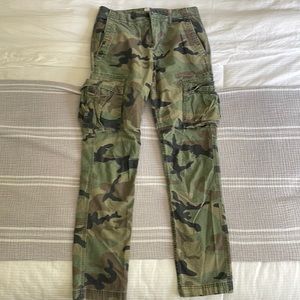 28x30 Gap camo cargo pant